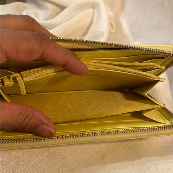 Gucci Marmont Leather Zip Around Wallet Full Inclusion - Picture 13 of 16